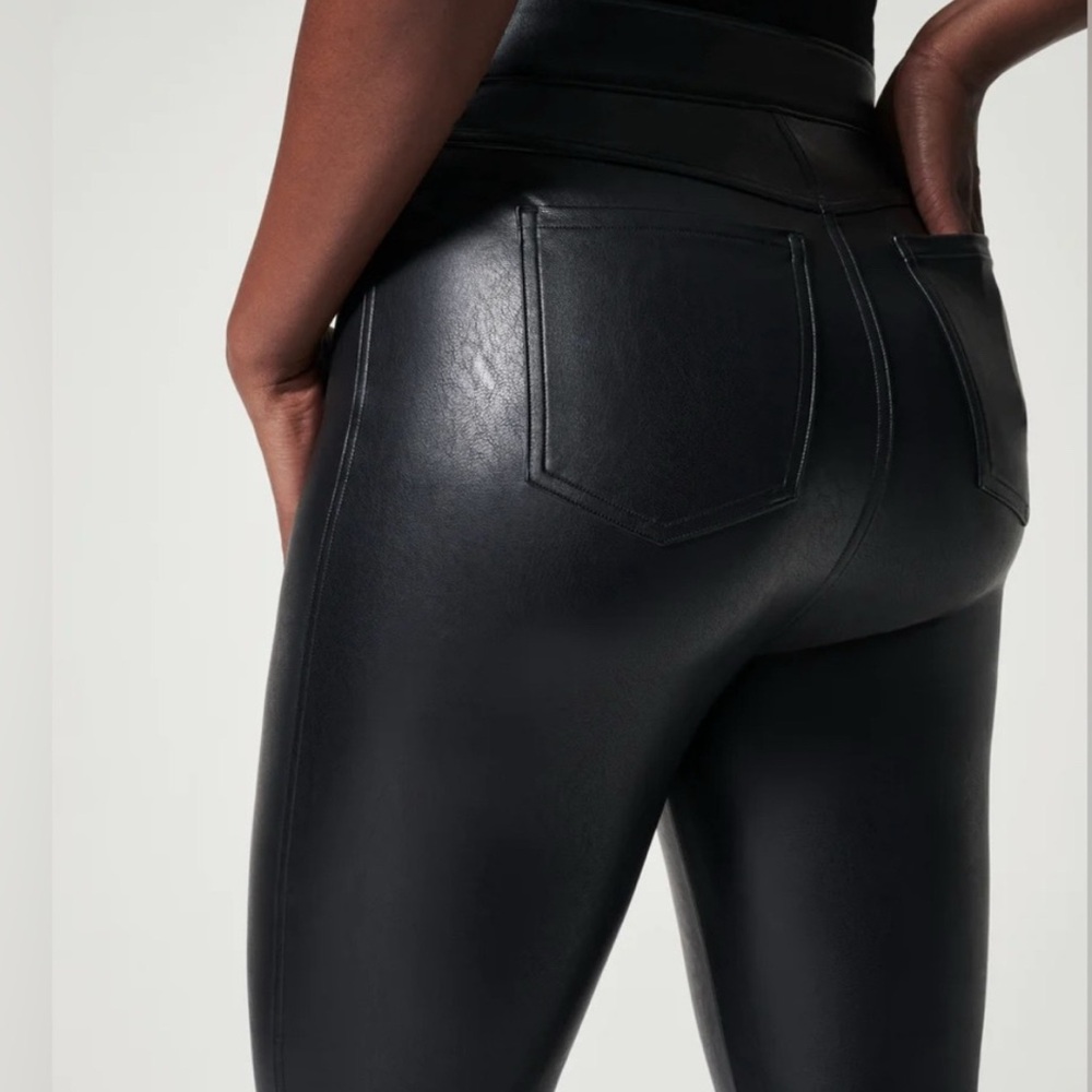 NWT SPANX Leather-Like Ankle Skinny Pant